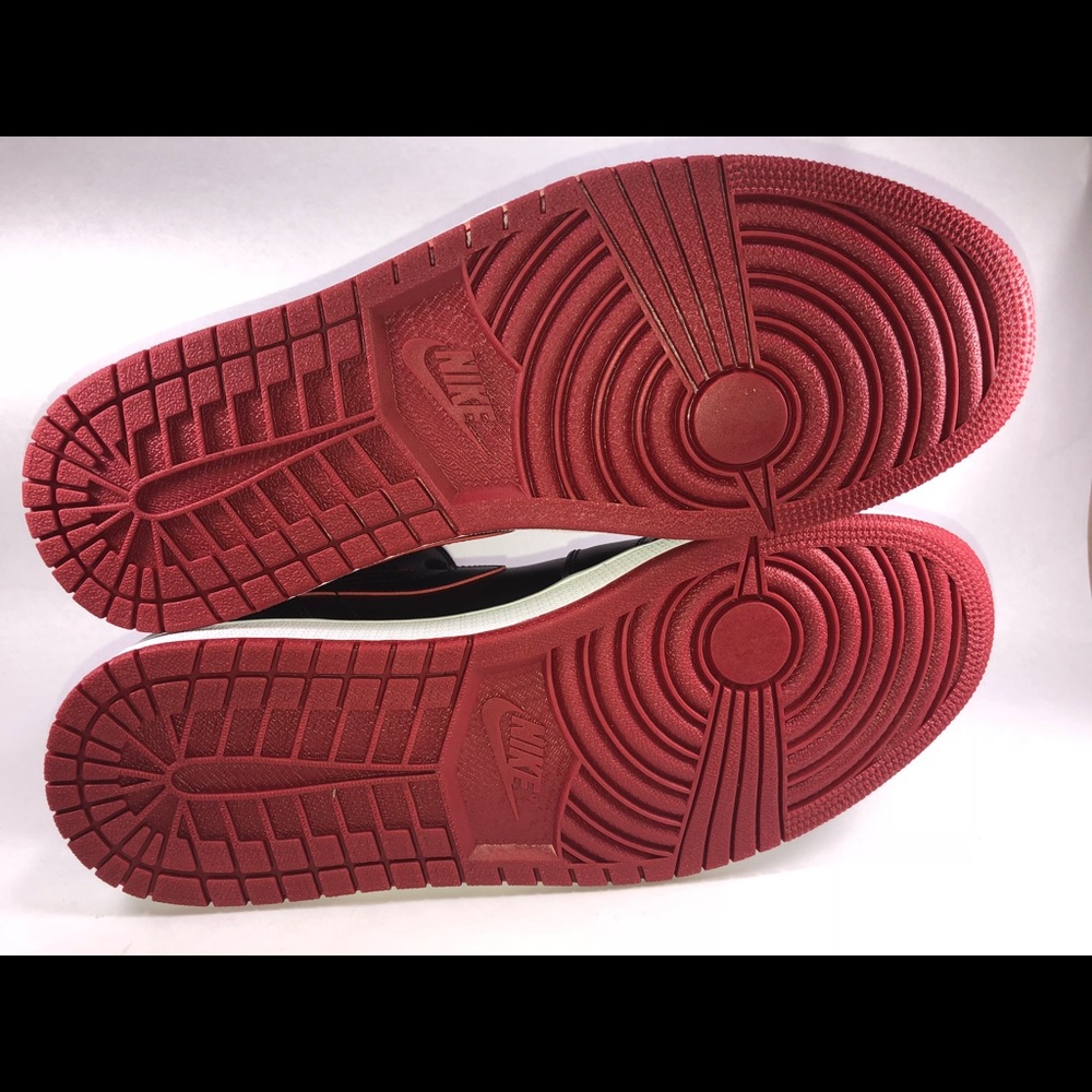 Air Jordan Retro 1 Mid Black Basketball Sneakers - Picture 7 of 7